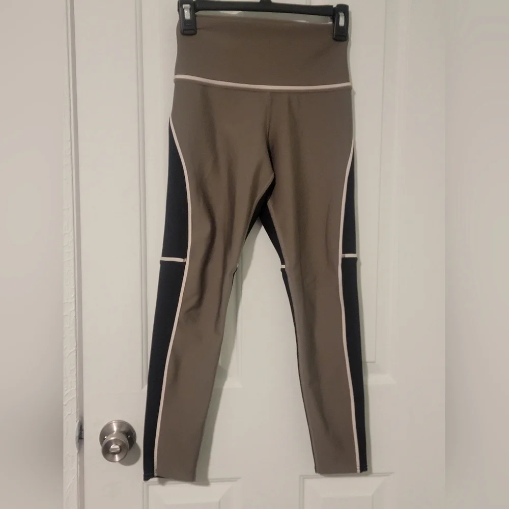 Alo Yoga 7/8 High-Waist Element legging,Olive Branch/Black, Size S